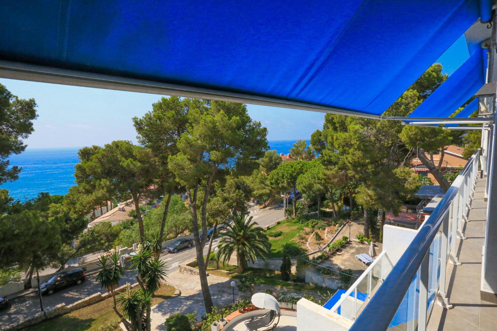 Litoral Costa Dorada - Estrella Only Families Salou Exterior photo